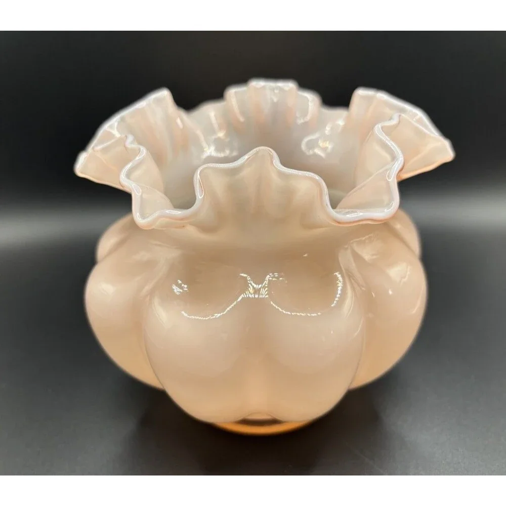 Vintage Fenton Peach Pink Double Crimped Cased Glass Melon Overlay Bowl Vase 6”